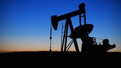 Цены на нефть резко упали - piter.tv - Эмираты