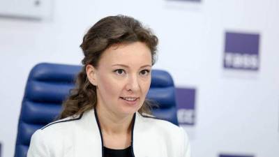 Анна Кузнецова - Александр Гинцбург - Кузнецова заявила, что обсуждения вакцинации детей являются преждевременными - vm.ru - Россия