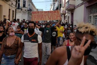 Рон Десантис - Флорида захотела помочь протестующим кубинцам выйти в интернет - lenta.ru - штат Флорида