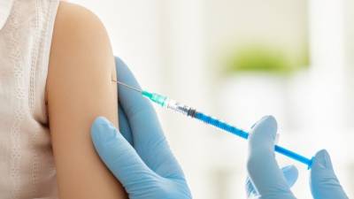 Как правильно готовиться к вакцинации от коронавируса — советы врача - 5-tv.ru - Россия
