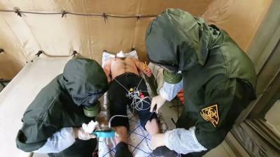 Военные врачи ЦВО оказывают помощь пациентам с COVID-19 в Хакасии - russian.rt.com - Черногория - республика Хакасия