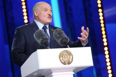 Александр Лукашенко - Лукашенко собрал тысячи безмасочников на Славянском базаре - mk.ru - Белоруссия - Витебск
