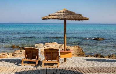 Туризму помогут только вакцинация и строгие проверки? - vkcyprus.com - Кипр