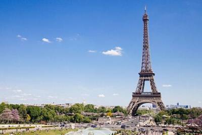 На Эйфелеву башню пустят только привитых туристов - lenta.ru - Франция - Париж