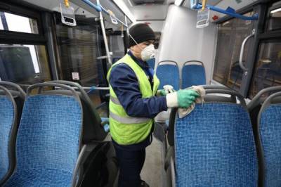 В пандемию новосибирские перевозчики тщательно дезинфицируют салоны автобусов - runews24.ru - Новосибирск