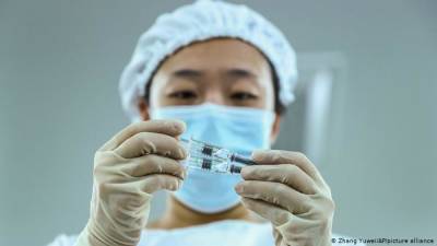 Медики сравнили эффективность вакцин Pfizer и Sinovac - sharij.net - Китай - Гонконг