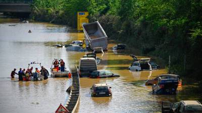 Мощнейшее наводнение в Европе захватывает все новые территории - vesti.ru - Германия - Швейцария - Прага - Чехия