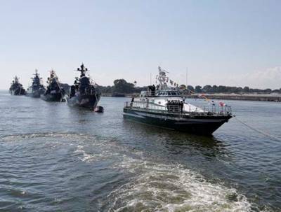 Корабли Балтфлота построены в линию парада - vpk-news.ru - республика Калмыкия - Советск - Балтийск - Новочебоксарск