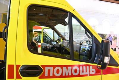 Россиянин с коронавирусом совершил самоубийство в больнице - lenta.ru - Новосибирск - Новосибирская обл.