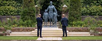 принц Гарри - принцесса Диана - Пип Моррисон - Принцы Уильям и Гарри открыли в Лондоне статую своей матери принцессы Дианы - runews24.ru - Лондон