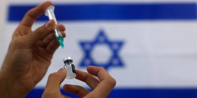Израиль перешел к вакцине Moderna, на очереди 18-летние - detaly.co.il - Израиль