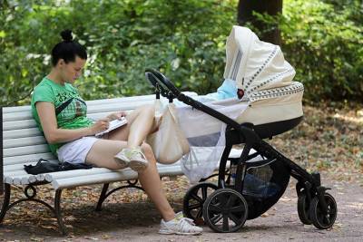 Более 600 тысяч новорожденных детей зарегистрировали центры госуслуг за пять лет - vm.ru - Москва