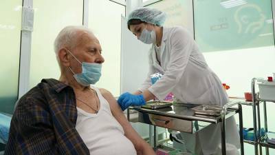 В Москве вакцинацию от COVID-19 прошли 2,6 млн человек - iz.ru - Москва - Израиль