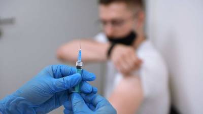 Александр Башкин - В СФ оценили возможность отказа в поступлении в вуз без прививки от COVID - iz.ru - Израиль
