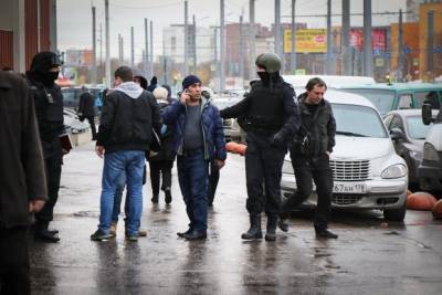 Можно ли заставить мигрантов хорошо вести себя в России? - newsland.com - Россия