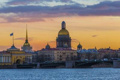 Туристическую индустрию Петербурга поможет спасти массовая вакцинация - abnews.ru - Санкт-Петербург