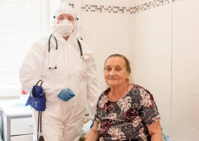 Рязанская больница вылечила от коронавируса 79-летнюю пациентку с 80% поражением лёгких - 7info.ru - Рязань