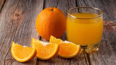 Британские школьники подделали тест на COVID-19 с помощью сока, чтобы не учиться - mir24.tv