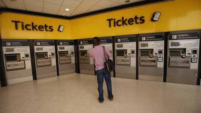 Хакеры атаковали автоматы по продаже железнодорожных билетов в Англии - iz.ru - Англия - Израиль