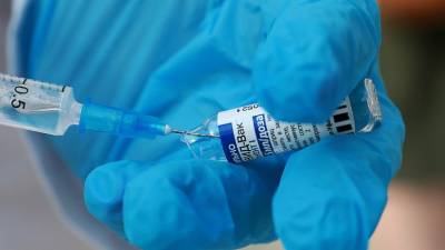 Александр Хромых - Вирусолог назвал преимущества вакцины «ЭпиВакКорона» - russian.rt.com