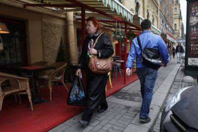 Треть петербуржцев одобряет запрет на вход в рестораны и торговые центры без справки о вакцинации - abnews.ru