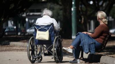 Старики без помощи: сиделку в Израиле не найти ни за какие деньги - vesty.co.il - Израиль