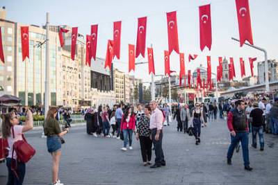 Мехмет Нури Эрсоя - Турция опровергла возможное закрытие страны для иностранных туристов - lenta.ru - Россия - Турция