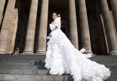 В Великобритании создали свадебное платье из защитных масок (фото) - facenews.ua - Украина - Англия
