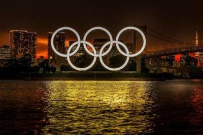 МОК разрешил спортсменам использование российского флага в отелях во время Олимпиады в Токио - versia.ru - Токио - Пресс-Служба