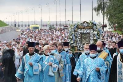 В Казани тысячи людей вышли на крестный ход - newsland.com - Казань - республика Татарстан