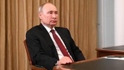 Владимир Путин - Путин заявил, что нельзя навязывать россиянам вакцинацию от COVID-19 - vm.ru - Россия