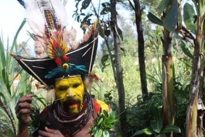 В Папуа-Новой Гвинее мачеха искалечила семилетнюю дочь за колдовство - lenta.ru - Папуа Новая Гвинея