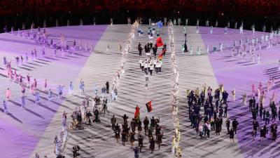 На церемонии открытия Олимпиады в Токио проходит парад спортсменов - russian.rt.com - Токио