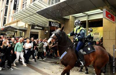 В Сиднее прошли протесты против локдауна из-за COVID-19 - interfax.ru - Москва - Австралия