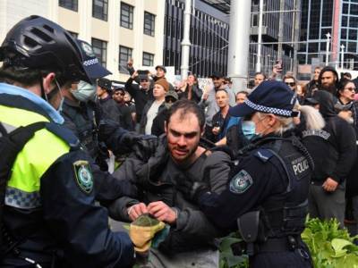 В крупнейших городах Австралии произошли беспорядки из-за протестов против ограничений, связанных с COVID-19 - unn.com.ua - Украина - Австралия - Киев
