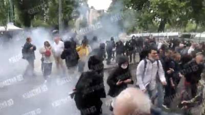Во французском Нанте протестующие освистали полицию за слезоточивый газ - iz.ru - Франция - Париж - Израиль - Нант
