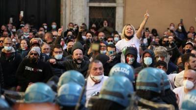 В Италии прошли протесты против ковид-сертификатов - eadaily.com - Италия