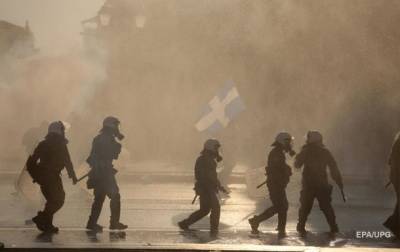 В Греции полиция разогнала протест антивакцинаторов - korrespondent.net - Украина - Греция - Афины