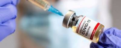 Энтони Фаучи - В США считают, что части привитых нужна третья доза вакцины от COVID-19 - runews24.ru - Сша