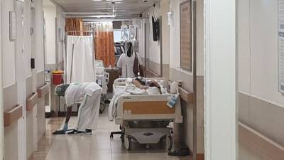 Зараженная коронавирусом жительница Ашкелона после родов при смерти - vesty.co.il - Израиль