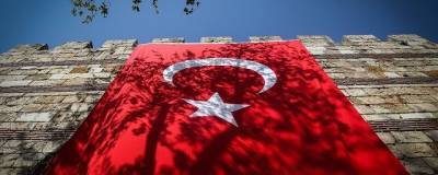 В Турции заболеваемость коронавирусом бьет рекорды - runews24.ru - Турция