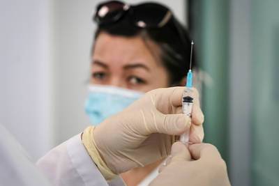 Алексей Водовозов - Российский врач заявил о новом свойстве вакцин от коронавируса - lenta.ru