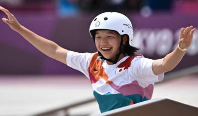 Первой в истории Олимпийской чемпионкой по скейтбордингу стала 13-летняя японка - newizv.ru - Япония - Бразилия - Токио