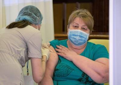 Магаданская область ввела обязательную вакцинацию от COVID-19 - govoritmoskva.ru - Россия - Магаданская обл.