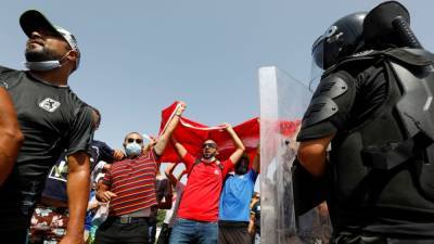 Саид Каис - В Тунисе столкновения у парламента после отставки премьер-министра - svoboda.org - Тунис - Тунисская Республика