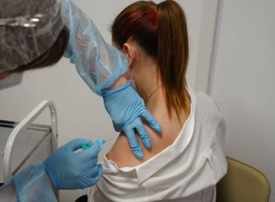 Более 900 тысяч петербуржцев привились двумя компонентами вакцины от COVID-19 - abnews.ru