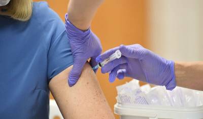 В США впервые вводится обязательная вакцинация, но не для всех - newizv.ru - Сша