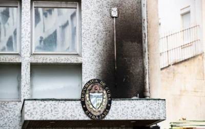 Посольство Кубы в Париже забросали "коктейлями Молотова" - korrespondent.net - Франция - Украина - Сша - Париж - Куба