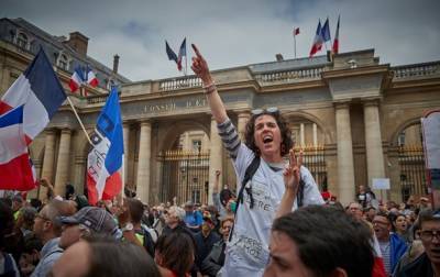 Диктатура здоровья. В ЕС прошли массовые протесты - korrespondent.net - Франция - Украина - Париж