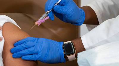 Эндрю Куомо - Штат Нью-Йорк ввел обязательную вакцинацию от COVID-19 для госслужащих - belta.by - Белоруссия - Минск - штат Нью-Йорк